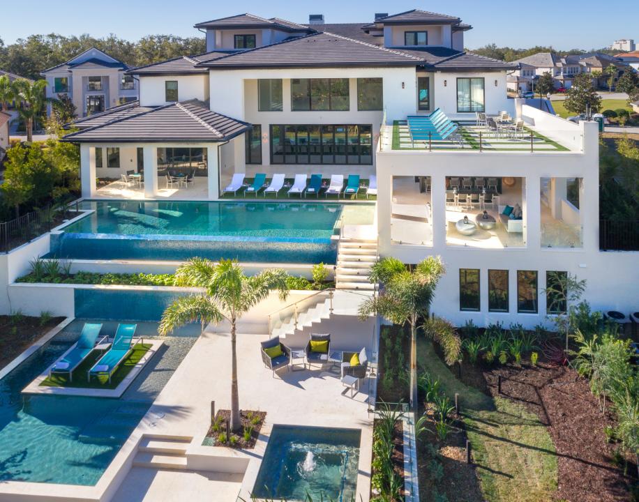 Jeeves: Luxury Villas in Orlando, FL