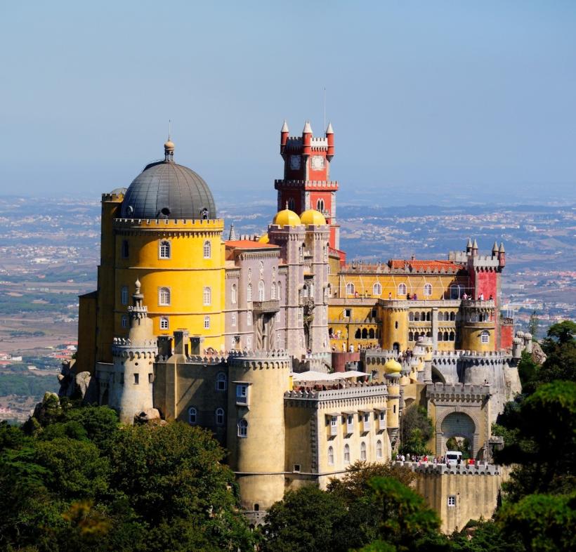 Turismo De Lisboa Palacio da Pena, Sintra for Canadian snowbirds