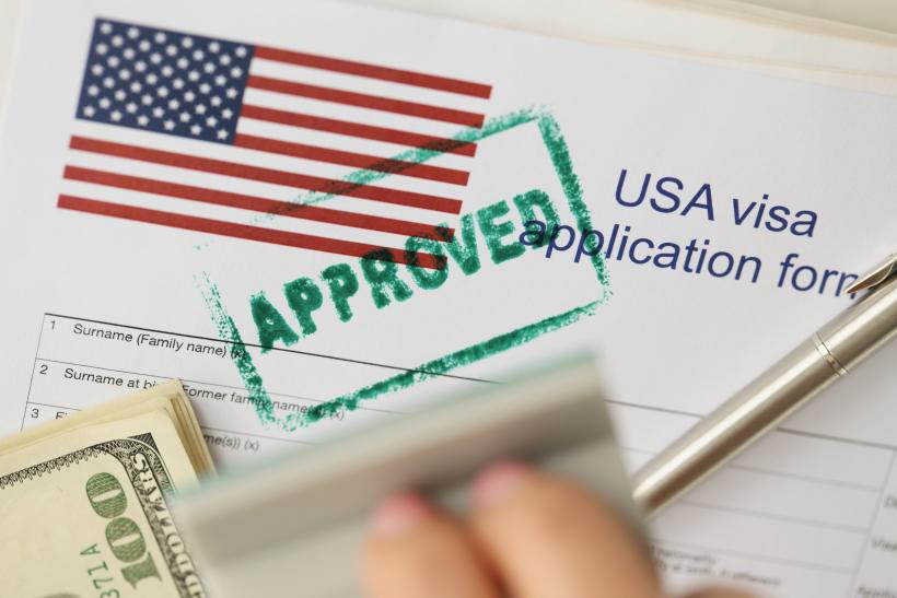 U.S. Visa Integrity Fee Rules for Canadian Snowbirds